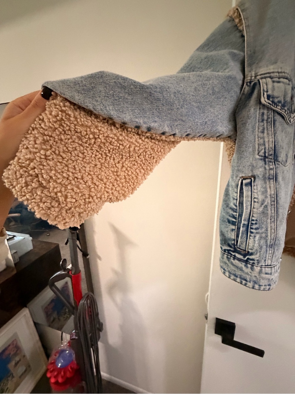 Blank NYC Light Blue Denim Jacket with Tan Sherpa Lining - Picture 2 of 4